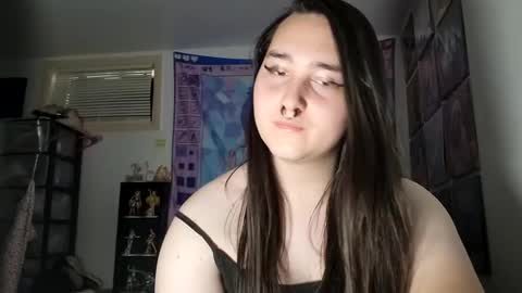 Snapshot of nonbinarybeauty20 chatting on March 8, 2025, 9:08 pm nonbinarybeauty20 online show from March 8, 2025, 9:08 pm