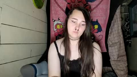 Snapshot of nonbinarybeauty20 chatting on June 25, 2026, 7:57 am nonbinarybeauty20 online show from June 25, 2026, 7:57 am