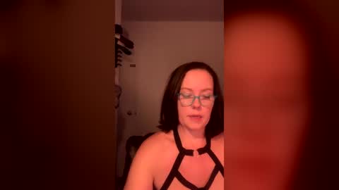 Snapshot of nonipsalldrip chatting on June 27, 2026, 5:56 am NoNipsAllDrip online show from June 27, 2026, 5:56 am