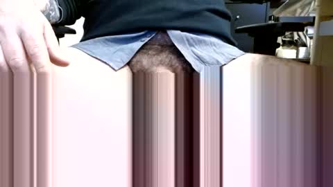 Snapshot of nopantbsx chatting on February 14, 2025, 10:49 am The Best Ever  online show from February 14, 2025, 10:49 am