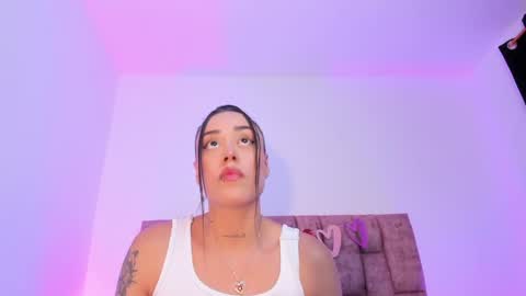 Nora Da Silva online show from May 22, 2026, 2:51 am