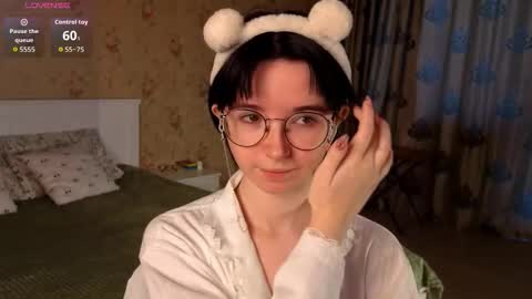 Snapshot of nora_failure chatting on October 25, 2025, 8:55 am Nora Failure online show from October 25, 2025, 8:55 am