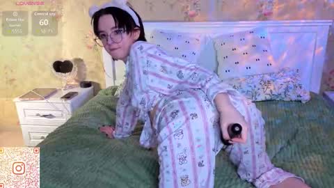 Snapshot of nora_failure chatting on December 5, 2025, 12:36 pm Nora Failure online show from December 5, 2025, 12:36 pm