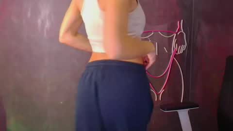 Nora online show from September 15, 2025, 1:55 pm