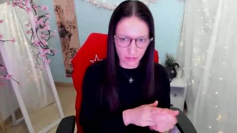 Nora online show from April 5, 2026, 10:40 pm