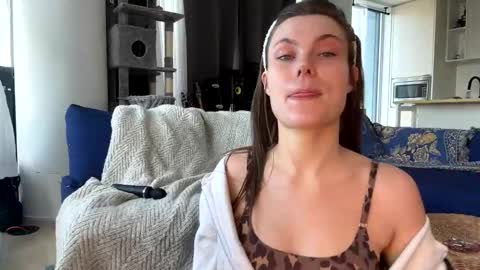 Nordic Belle online show from April 8, 2026, 1:11 pm