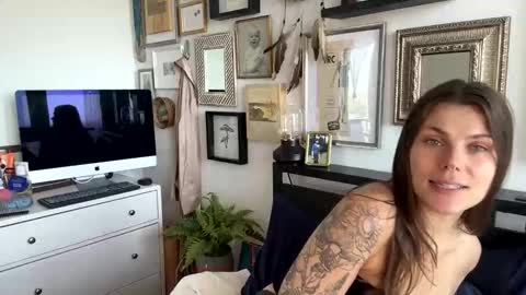 Snapshot of nordicbelle chatting on June 2, 2026, 3:03 pm Nordic Belle online show from June 2, 2026, 3:03 pm