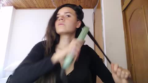 noreen_ online show from February 16, 2026, 7:21 pm