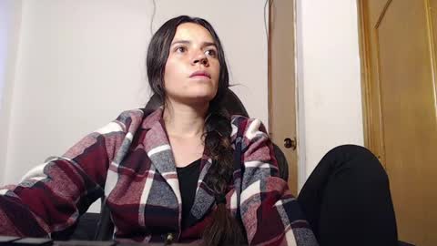 noreen_ online show from April 14, 2026, 10:27 pm