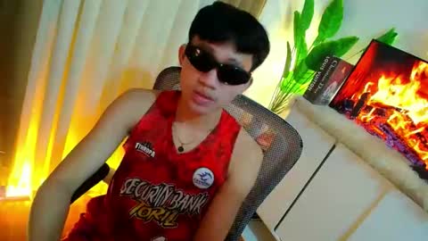 Snapshot of noregrets4moriel_ chatting on May 27, 2026, 10:40 pm Hi im ariel online show from May 27, 2026, 10:40 pm