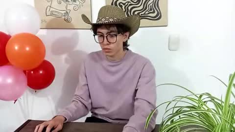 Norehg online show from November 4, 2025, 12:54 am