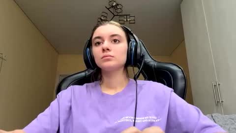 Elena online show from March 24, 2026, 6:07 am