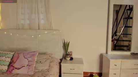 Norma Jeaane online show from February 27, 2025, 8:20 pm