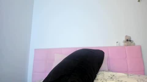 Emily snow online show from March 4, 2026, 12:27 am