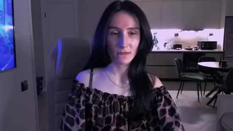 Hazel online show from November 8, 2025, 6:07 pm