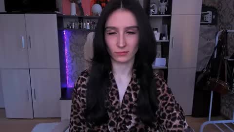 Hazel online show from January 10, 2026, 11:45 am