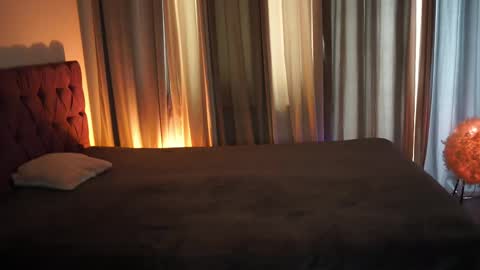 Tina online show from April 11, 2026, 6:18 am