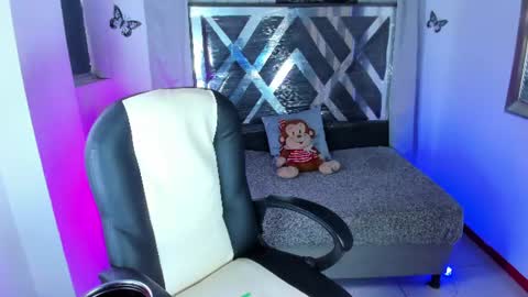 Snapshot of nova_sex1 chatting on June 18, 2026, 9:41 pm nova online show from June 18, 2026, 9:41 pm