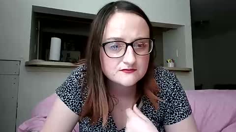 novarose233609 online show from January 15, 2025, 2:27 am