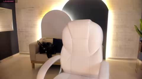 Snapshot of novaspencer chatting on September 10, 2025, 8:20 pm Nova online show from September 10, 2025, 8:20 pm
