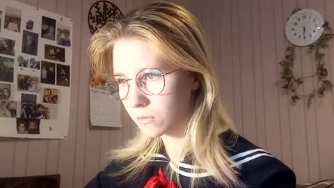 Sari  It is my first day  online show from February 17, 2026, 2:24 pm