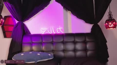 Goth Darling online show from February 18, 2026, 10:39 pm