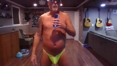 Snapshot of nudistguy194549 chatting on December 1, 2024, 10:43 pm Nudistguy online show from December 1, 2024, 10:43 pm