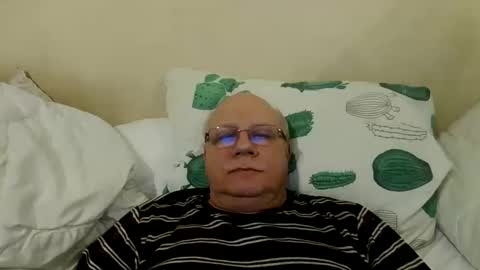 nukiss online show from February 8, 2025, 8:53 pm