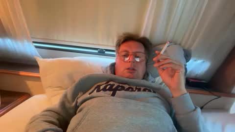Snapshot of nurod chatting on June 3, 2026, 4:48 am nurod online show from June 3, 2026, 4:48 am