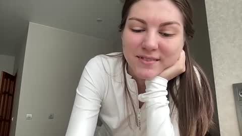 Ema online show from April 5, 2026, 11:18 am