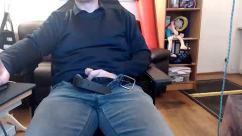 nursefan online show from December 4, 2024, 5:44 pm