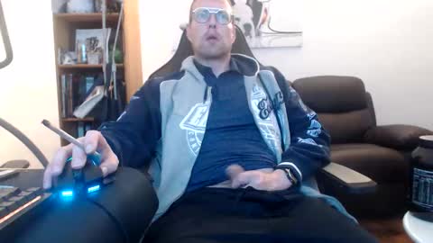 nursefan online show from October 9, 2025, 7:23 pm