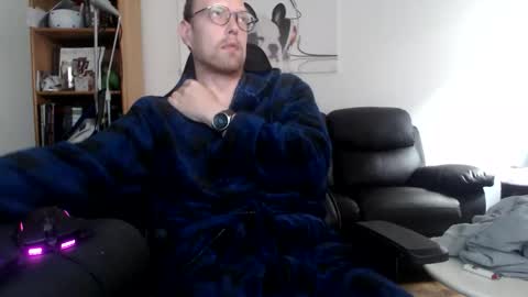 nursefan online show from October 11, 2025, 6:56 am