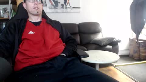 nursefan online show from October 18, 2025, 12:28 pm