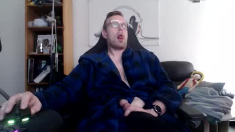 nursefan online show from November 1, 2025, 8:38 am