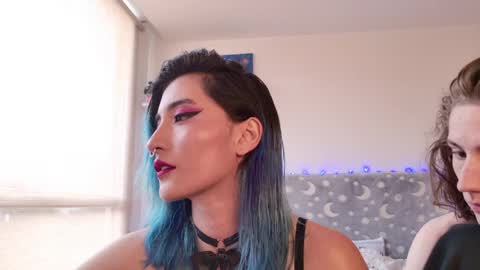 Nusitacouple online show from April 19, 2026, 9:50 pm