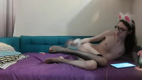 Snapshot of nuttyowo chatting on May 25, 2026, 6:25 pm Nuttyowo online show from May 25, 2026, 6:25 pm