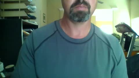 nvrenuff1979 online show from April 14, 2026, 9:21 pm