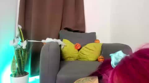 Snapshot of nyalgasai1 chatting on October 15, 2025, 12:11 am Nia online show from October 15, 2025, 12:11 am
