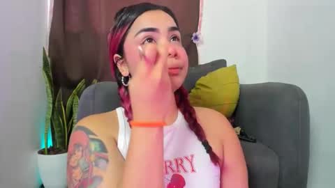 Nia online show from March 28, 2026, 6:51 pm