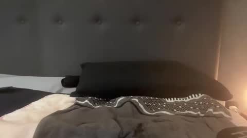 nykos69 online show from October 22, 2025, 9:25 pm