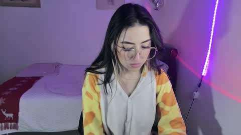 Snapshot of nymph_frida chatting on December 9, 2024, 12:30 pm Frida online show from December 9, 2024, 12:30 pm