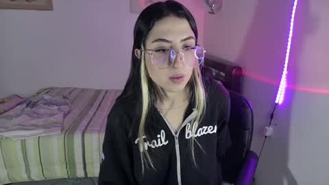 Snapshot of nymph_frida chatting on February 24, 2025, 9:53 am Frida online show from February 24, 2025, 9:53 am