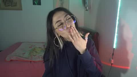 Snapshot of nymph_frida chatting on October 7, 2025, 5:59 am Frida online show from October 7, 2025, 5:59 am