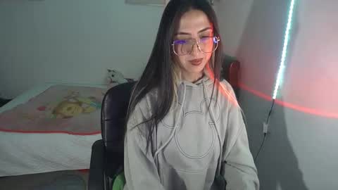 Snapshot of nymph_frida chatting on January 17, 2026, 7:13 am Frida online show from January 17, 2026, 7:13 am