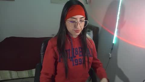 Snapshot of nymph_frida chatting on March 10, 2026, 7:24 am Frida online show from March 10, 2026, 7:24 am