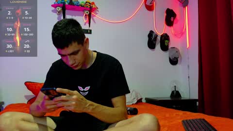 Snapshot of nymphobuddies chatting on January 10, 2025, 2:46 am David and Steven Independents online show from January 10, 2025, 2:46 am