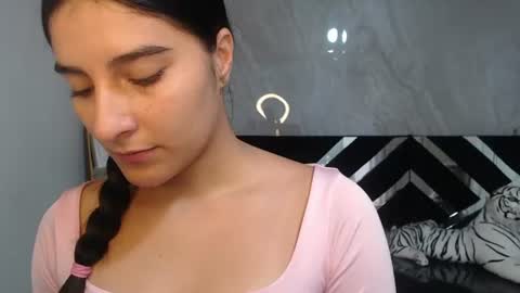 Nia  online show from July 18, 2026, 1:48 pm