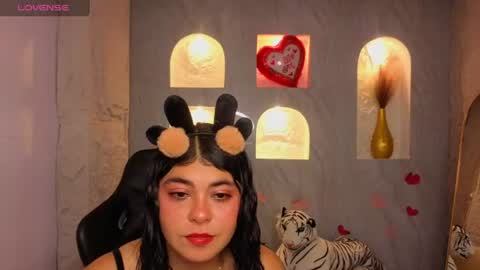 Snapshot of nyx_moon_v chatting on June 23, 2026, 3:04 am Nyx online show from June 23, 2026, 3:04 am