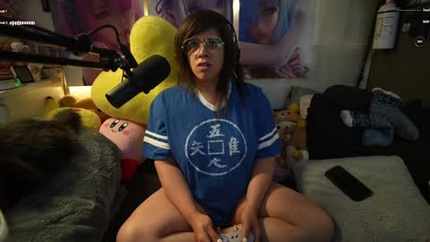 Snapshot of nyxraven chatting on December 14, 2024, 12:44 pm NyxRaven online show from December 14, 2024, 12:44 pm